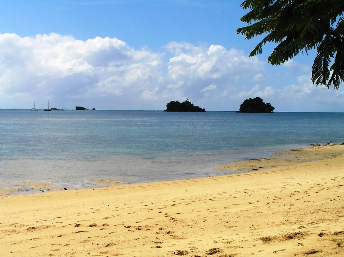 Coconut Grove Beachfront Cottages Matei Dış mekan fotoğraf